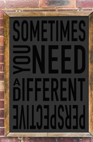 Typografie-Schablone „Manchmal braucht es eine andere Sichtweise" - 4 Größen